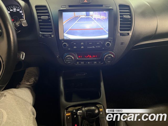 Kia K3 2017 — photo 15