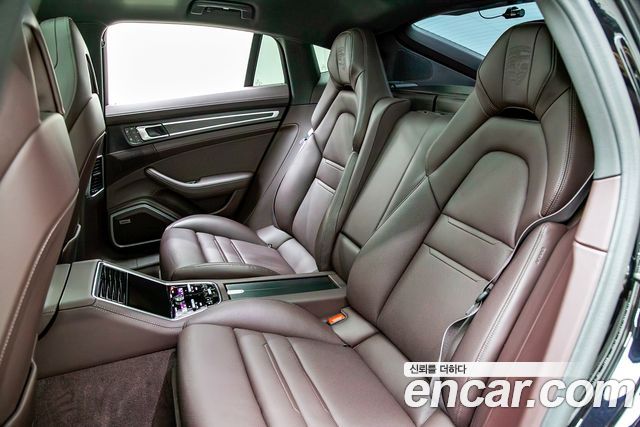 Porsche Panamera 2023 — photo 10