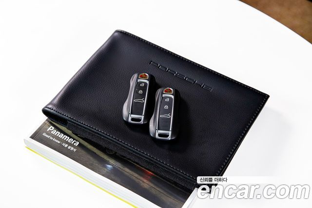 Porsche Panamera 2023 — photo 19
