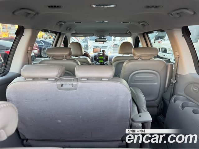 Kia Canival 2014 — photo 16
