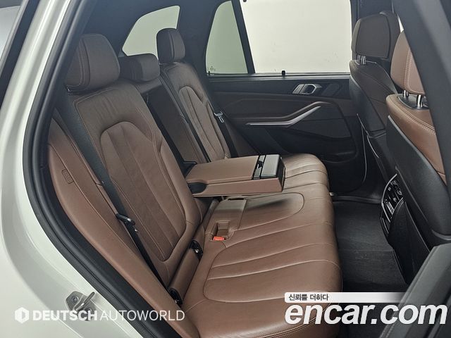 BMW X5 2021 — photo 12