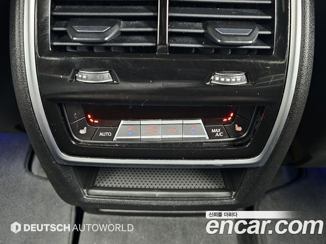 BMW X5 2021 — photo 16
