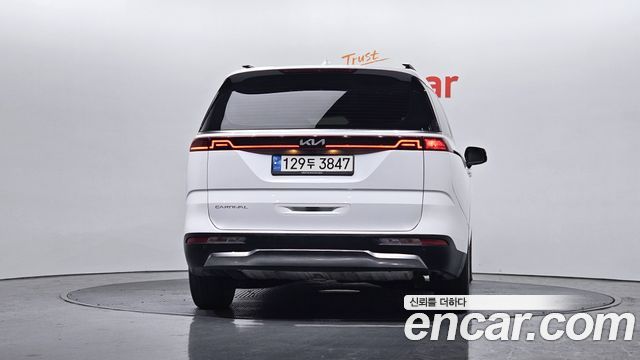Kia Canival 2022 — photo 4
