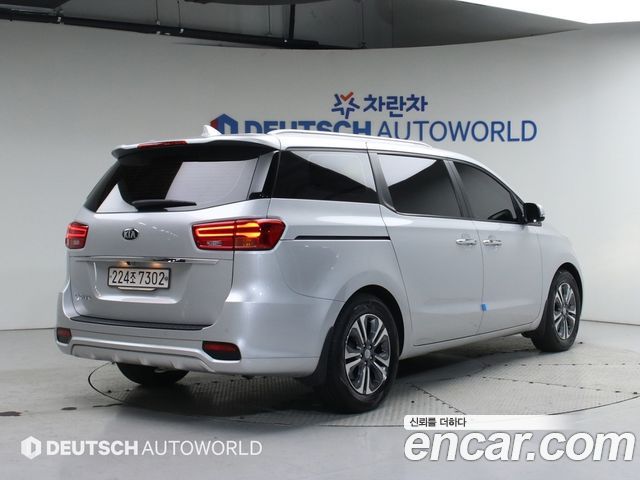 Kia Canival 2020 — photo 2