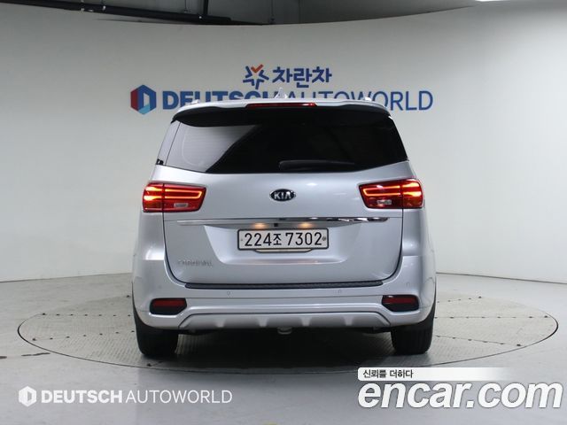 Kia Canival 2020 — photo 4