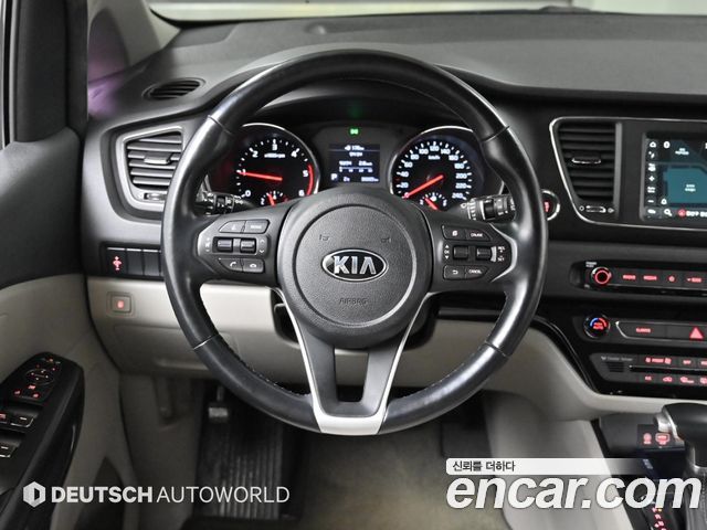 Kia Canival 2020 — photo 13
