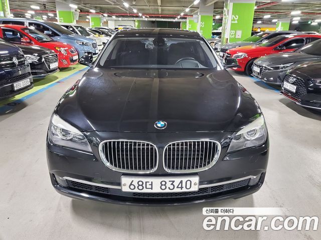 BMW 7-Series 2012 — photo 1