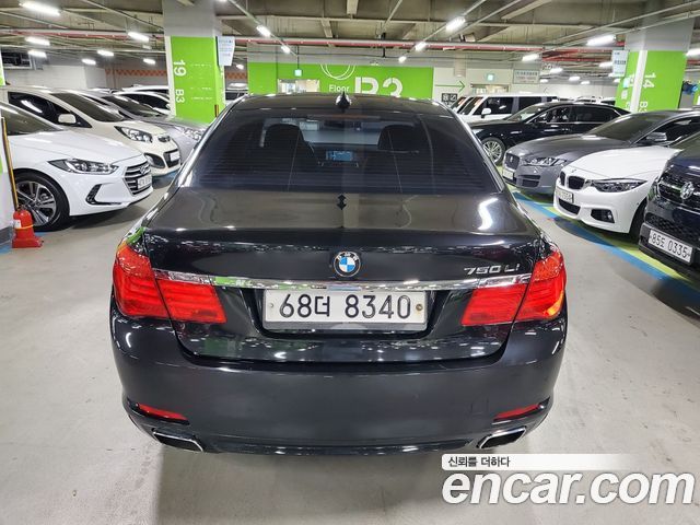 BMW 7-Series 2012 — photo 4