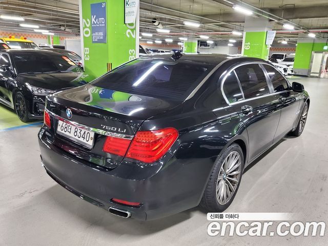 BMW 7-Series 2012 — photo 5