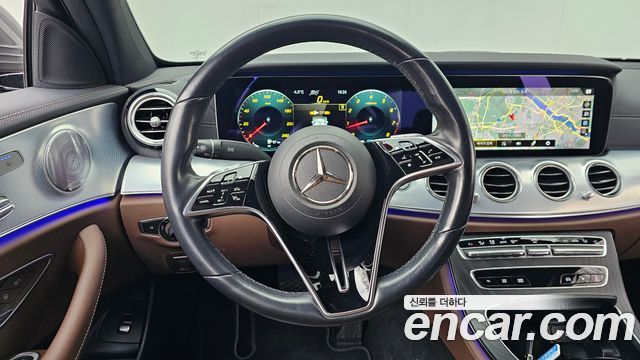 Mercedes-Benz E-Class 2021 — photo 12