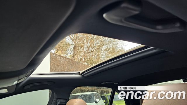 Mercedes-Benz E-Class 2021 — photo 19
