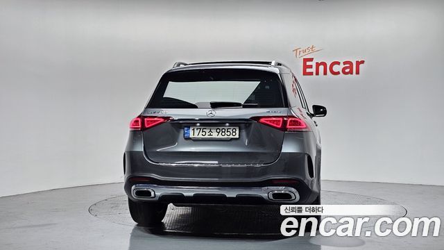 Mercedes-Benz GLE-Class 2021 — photo 4