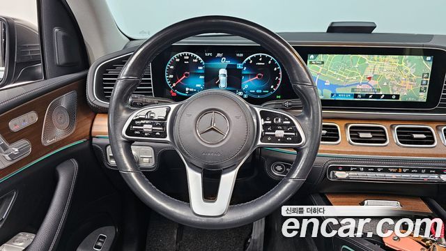Mercedes-Benz GLE-Class 2021 — photo 13