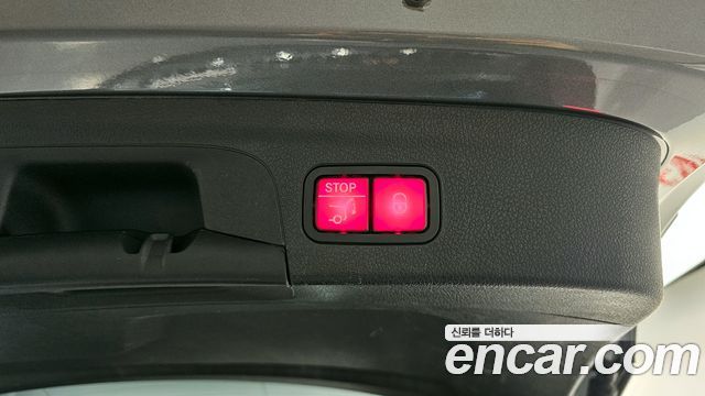 Mercedes-Benz GLE-Class 2021 — photo 18
