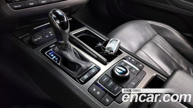 Hyundai Genesis 2016 — photo 9