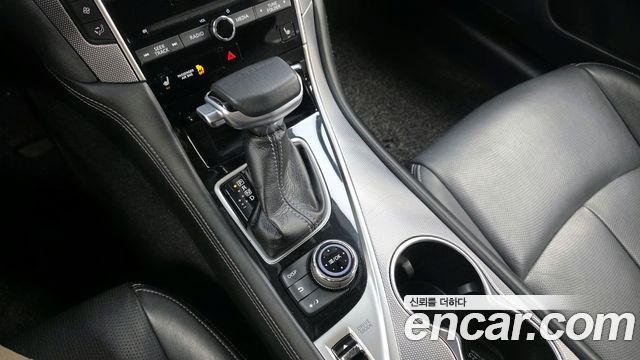 Infiniti Q50 2016 — photo 9