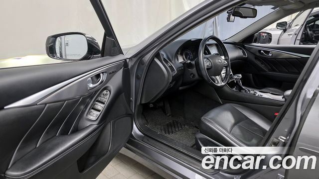 Infiniti Q50 2016 — photo 10