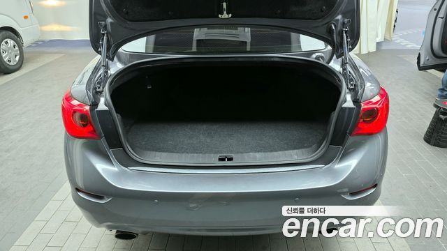 Infiniti Q50 2016 — photo 20