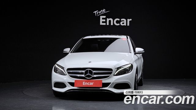 Mercedes-Benz C-Class 2018 — photo 3