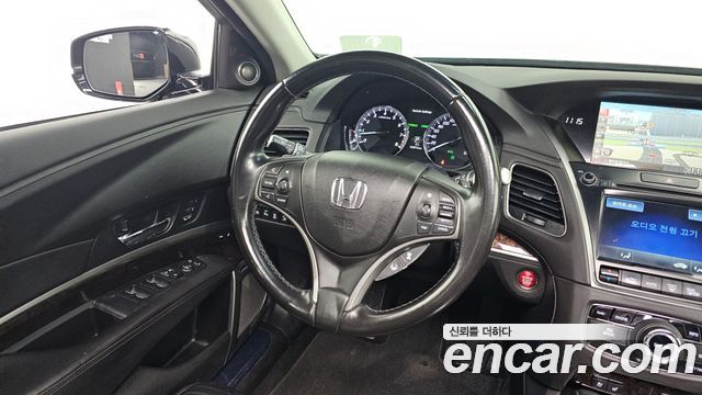 Honda Legend 2016 — photo 13