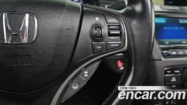 Honda Legend 2016 — photo 19