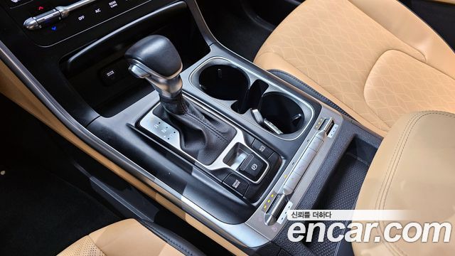 Kia Canival 2021 — photo 9