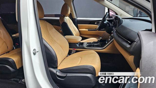 Kia Canival 2021 — photo 10