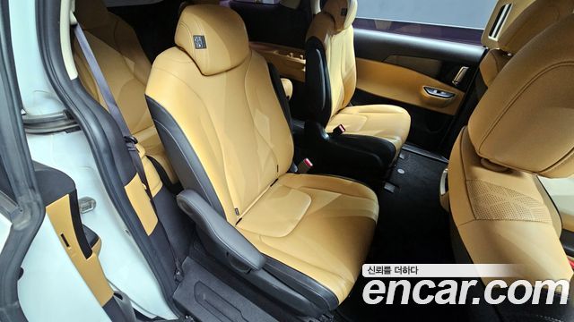 Kia Canival 2021 — photo 12