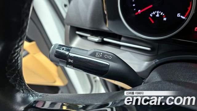Kia Canival 2021 — photo 19
