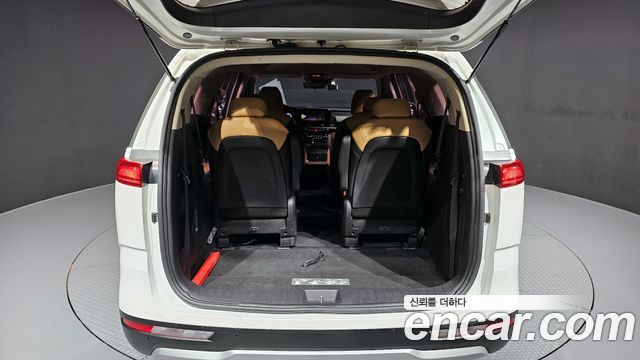 Kia Canival 2021 — photo 20