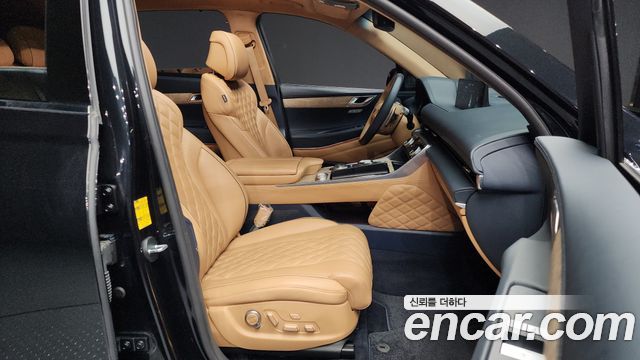 Genesis GV80 2023 — photo 11