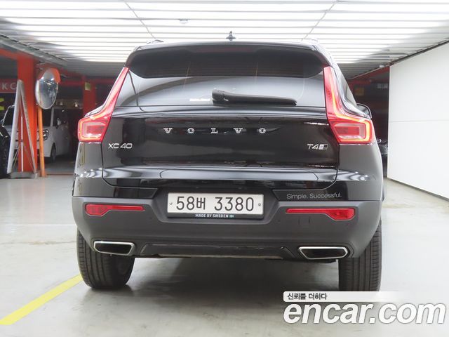 Volvo XC40 2019 — photo 3