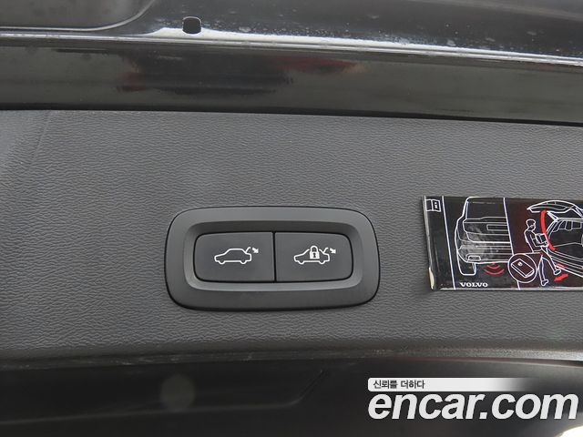 Volvo XC40 2019 — photo 16