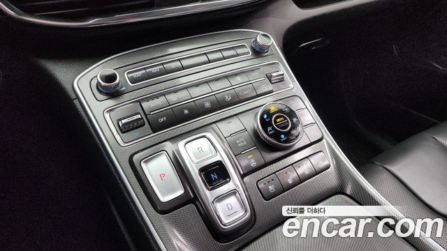 Hyundai Santafe 2021 — photo 9