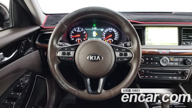Kia K7 2016 — photo 13