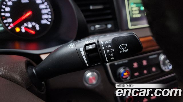 Kia K7 2016 — photo 14