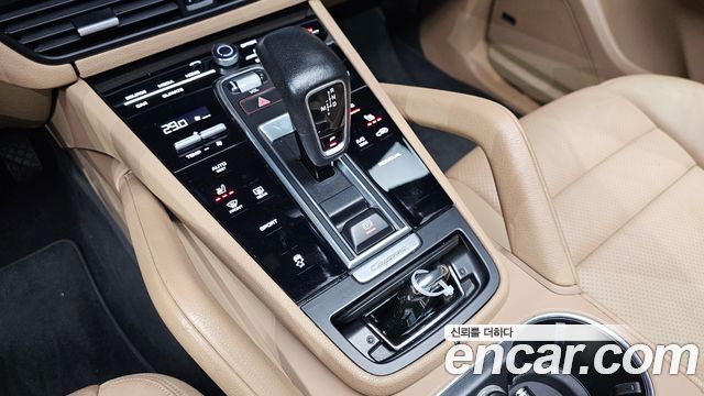 Porsche Cayenne 2019 — photo 9