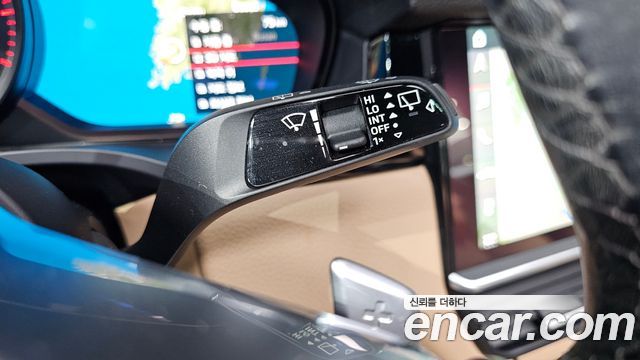 Porsche Cayenne 2019 — photo 16