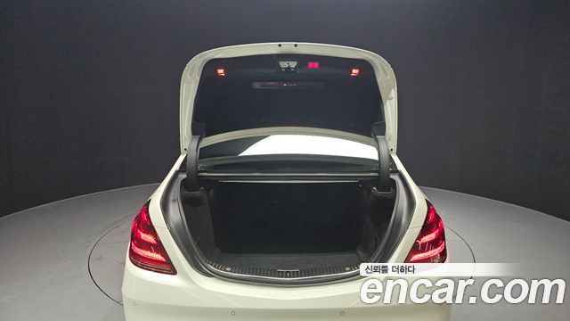 Mercedes-Benz S-Class 2018 — photo 20