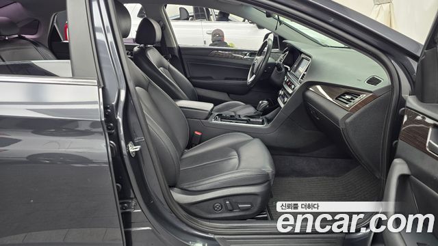 Hyundai Sonata 2018 — photo 11