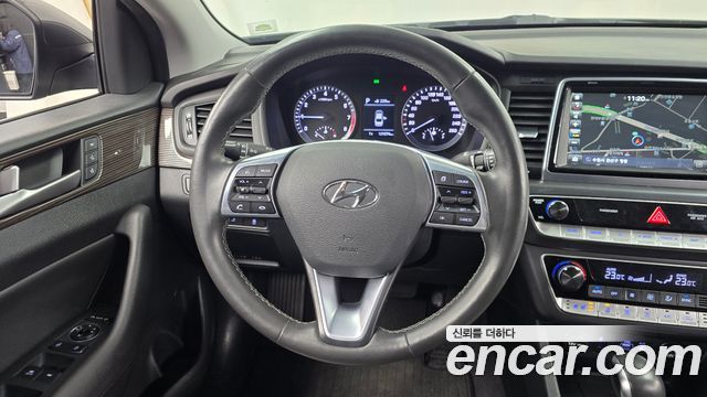 Hyundai Sonata 2018 — photo 13