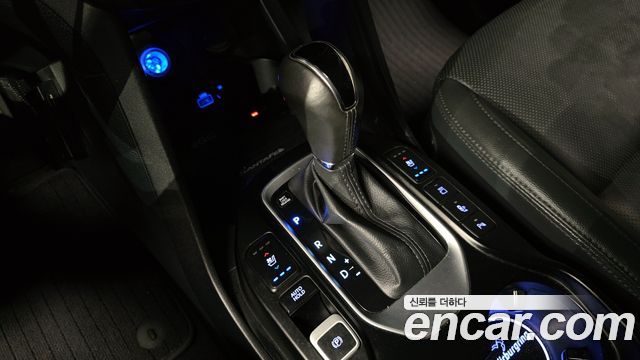 Hyundai Santafe 2016 — photo 9