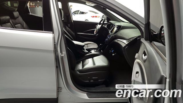 Hyundai Santafe 2016 — photo 11