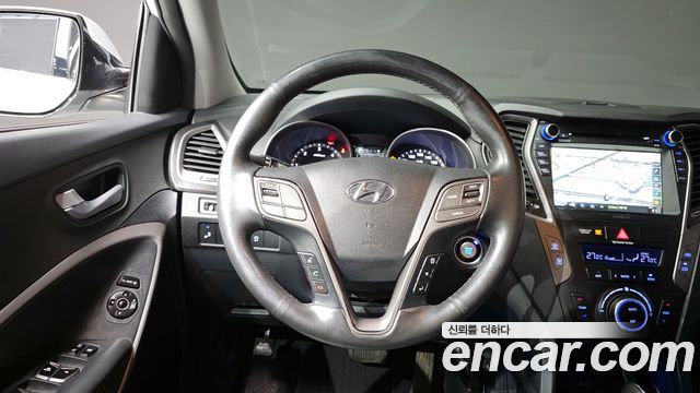 Hyundai Santafe 2016 — photo 13