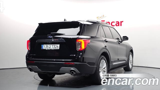 Ford Explorer 2021 — photo 2