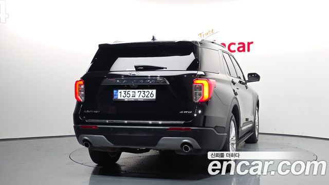 Ford Explorer 2021 — photo 4