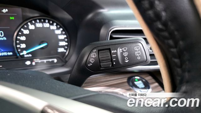 Ford Explorer 2021 — photo 14