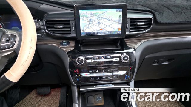 Ford Explorer 2021 — photo 15