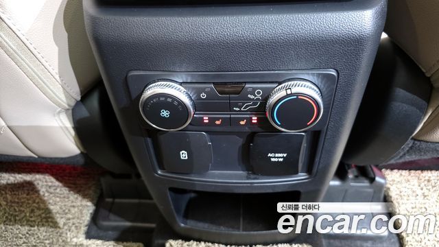 Ford Explorer 2021 — photo 19