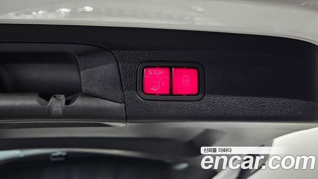 Mercedes-Benz GLS-Class 2022 — photo 20